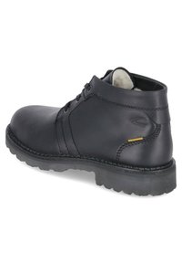 Schwarze Leder-Stiefeletten mit runder Zehenform, Schnürdesign, strukturiertem Gummisohle, genähten Details und gepolstertem Krageninneren.
