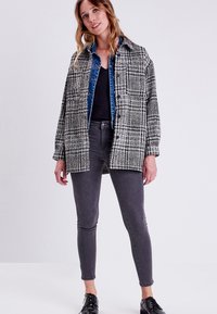 BONOBO Jeans GERADES MIT KNÖPFEN - Camicia - noir