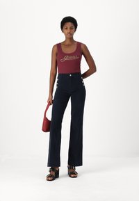 Guess NEW - Kavbojke na trapez - suiting blue