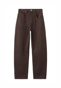 Pantalon marron foncé à coupe droite avec poches avant, passants de ceinture, bouton et fermeture éclair sur fond blanc.
