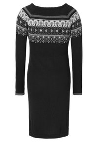 Svart stickad klänning med rund halsringning, långa ärmar och ett geometriskt mönster i grått och vitt över bröstet och axlarna.