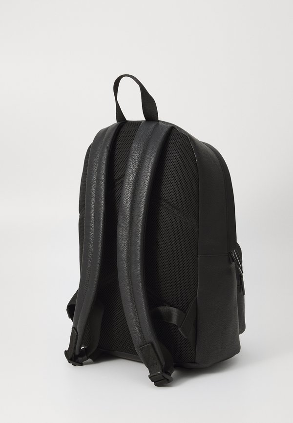 MUST ROUND BACKPACK - Rucksack4