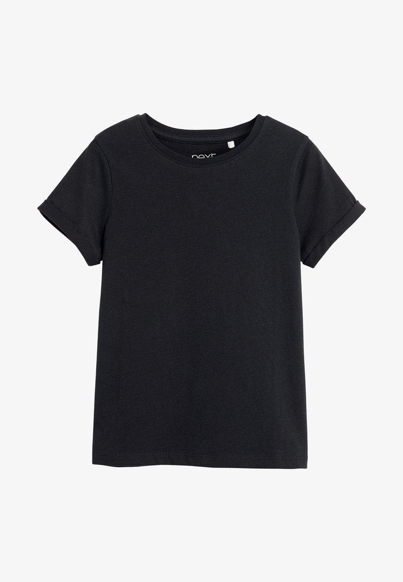 Prosty czarny t-shirt z krótkim rękawem, okrągłym dekoltem i podwiniętymi mankietami, ułożony płasko na białym tle.