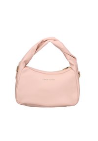 Borsa a tracolla sintetica rosa con manico intrecciato, chiusura con zip e hardware dorato. Texture liscia e forma arrotondata con branding sottile.