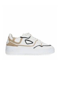 Witte sneaker met beige suède accenten en zwarte details. Beschikt over textielmateriaal, vetersluiting en verhoogde zool.