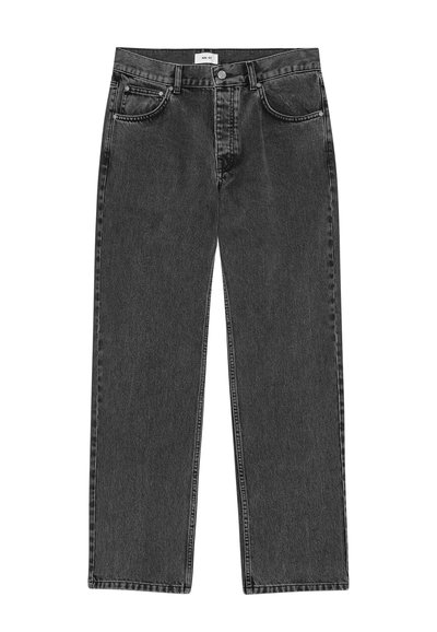 Jeans in denim nero con taglio dritto. Include chiusura a bottoni, cinque tasche e cuciture a contrasto. Texture liscia, minimo segno di usura.