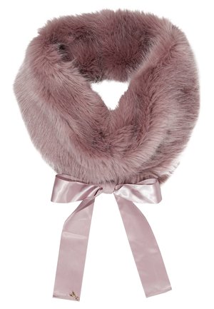 Tour de cou en fausse fourrure mauve douce avec un ruban en satin assorti noué en nœud pour une décoration et un maintien supplémentaires.