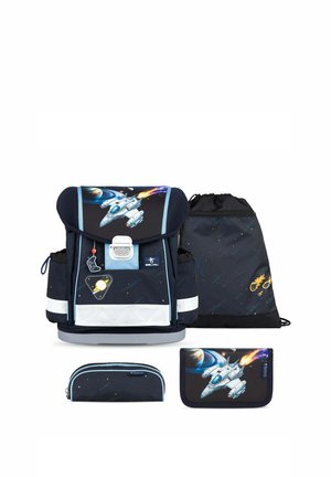 Set di zaini scolastici per bambini a tema spaziale con disegni di astronave, pianeta e meteora, include uno zaino, una sacca con coulisse, un astuccio e un portafoglio.