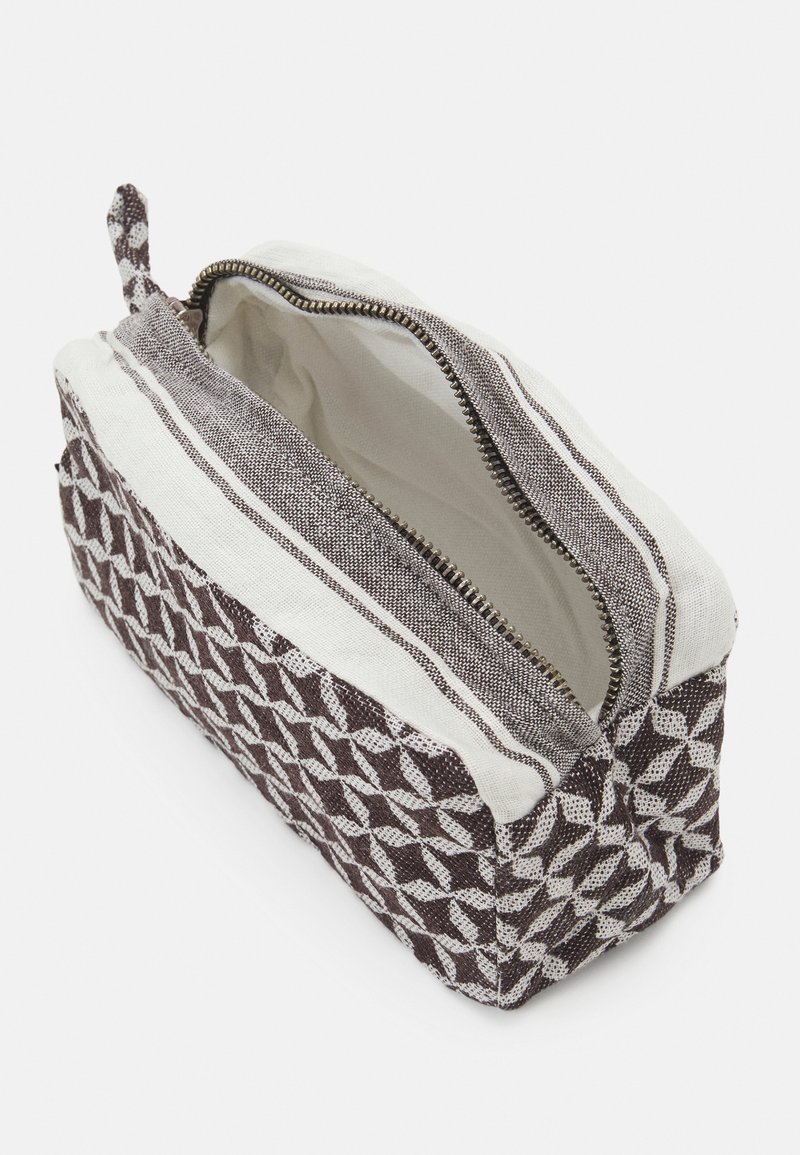Damen Handtaschen | SUMMERY Copenhagen MIO MAKE UP BAG Kosmetiktasche seal brown/braun - CD37180 Damen Handtaschen | SUMMERY Copenhagen MIO MAKE UP BAG Kosmetiktasche seal brown/braun - CD37180