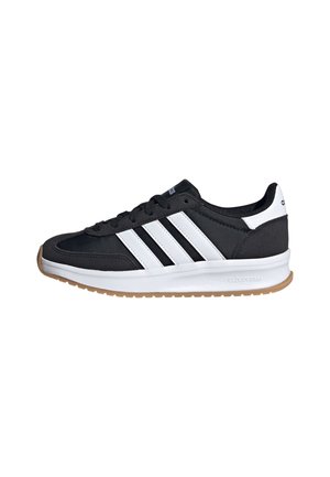 Zapatillas running asfalto - core black   cloud white   gum