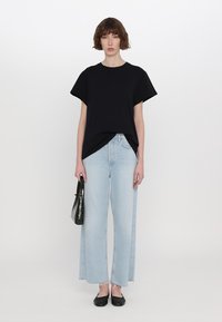 Iro TABITHA - Basic T-shirt - black