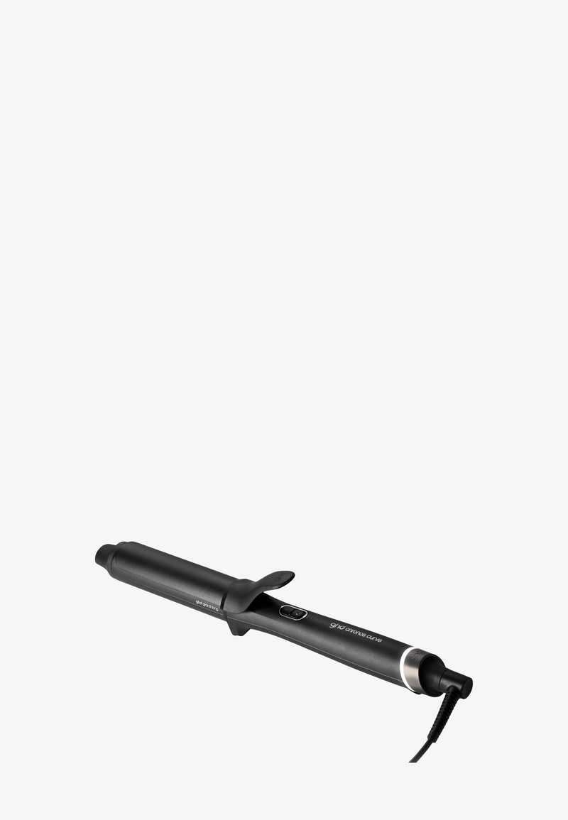 Schwarzer Lockenstab mit zylindrischem Barrel, gebogenem Griff, Einschalttaste und flexiblem Stromkabel. Glatte, matte Oberfläche.