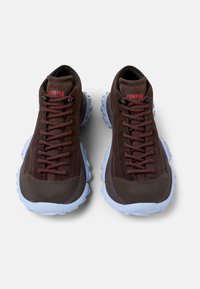 Camper KARST TREK - Sneakers - dunkelbraun