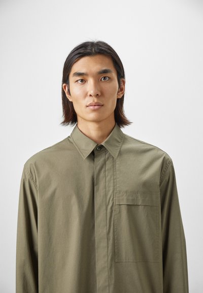 Solid Homme MEN'S SHIRTS - Ing - khaki