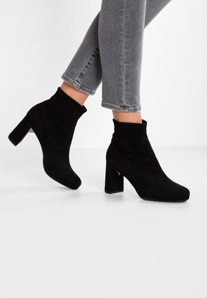 Lage laarzen - black