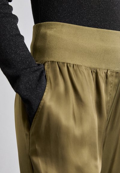 Cinq à Sept GILES PANT - Cargobroek - dark olive