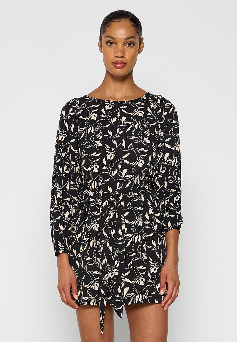 Vero Moda Petite Jurk zwart Vero Moda Petite Jurk zwart