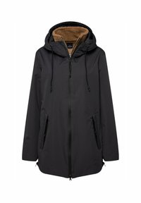 Chaqueta impermeable negra de corte largo, con una capucha forrada de forro polar marrón, cremallera frontal y dos bolsillos laterales con cremalleras.