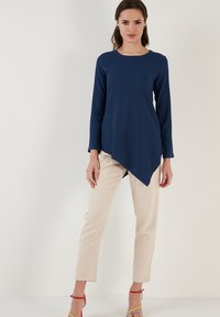 LELA REGULAR FIT - Camicetta - indigo