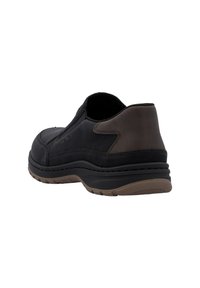 Schwarzer Slipper aus strukturiertem Lederoberteil, braune Akzente an der Ferse und eine robuste Gummisohle. Genähte Details entlang der Nähte.