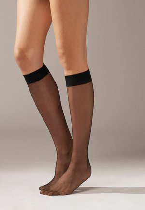 8 DEN SHEER COMFORT CUFFS - Kniestrümpfe - Black