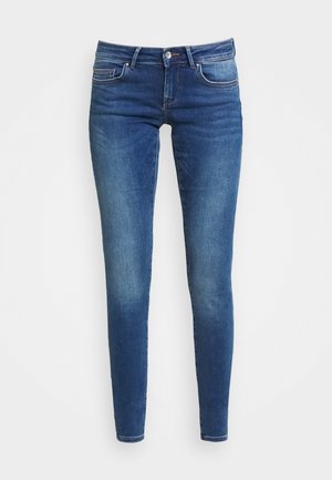 ONLY ONLCORAL - Testhezálló fazon - medium blue denim