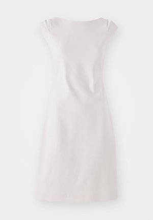 Vaaleanpunainen ilman hihoja oleva mekko, jossa on alushuvi, suora siluetti ja sileä, hieman teksturoitu kangas.