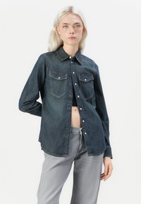 Wrangler RISE COWBOY  - Blugi drepți - haute haze
