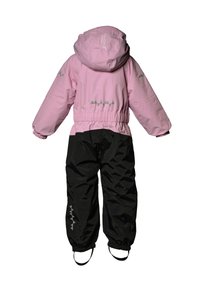 Rosa och svart vattentät snowsuit med huva, elastik vid bröstet och benen, grå detaljer och en slät textur, designad för kallt väder.