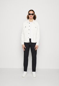 Only & Sons ONSCOIN LIFE COLOUR TRUCKER - Giacca di jeans - white