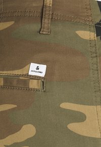 Jack & Jones JPSTJOE  - Calções - olive night