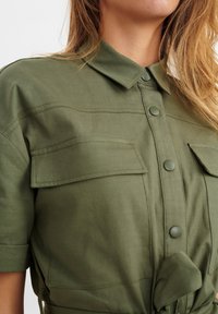 Nümph Abito a camicia - dark green
