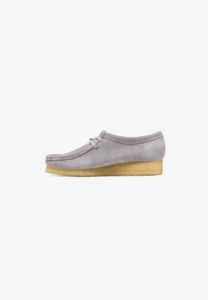 Clarks Originals, CLARKS DAMEN - SCHNÜRSCHUHE WALLABEE GRAU EU-GRÖSSE 41,5 - Sportlicher Schnürer - grau