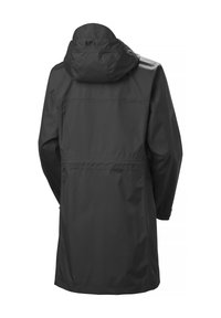 Μαύρο αδιάβροχο μπουφάν με κουκούλα,  με λεία υφή, ευθεία κοπή και πίσω άνοιγμα για αερισμό. Μινιμαλιστικός σχεδιασμός χωρίς ορατά κουμπώματα.