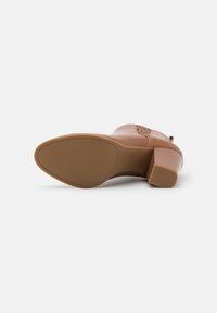 MICHAEL Michael Kors Stivaletti con tacco - brown