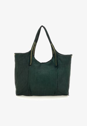 Borsa tote in pelle verde con due spallacci, borchie color oro lungo le cuciture e un ampio scomparto principale non strutturato.