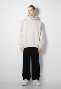 Bershka - PARACHUTE  - Straight leg -farkut - black - 1