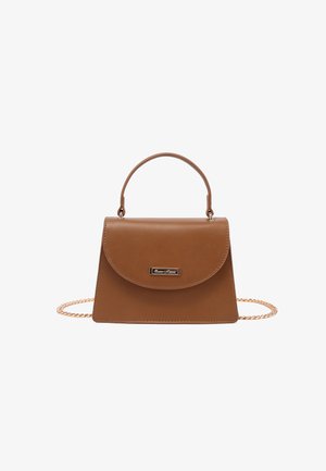 Borsa a mano in pelle marrone con manico superiore, tracolla a catena dorata e targhetta del marchio dorata sulla patta frontale.