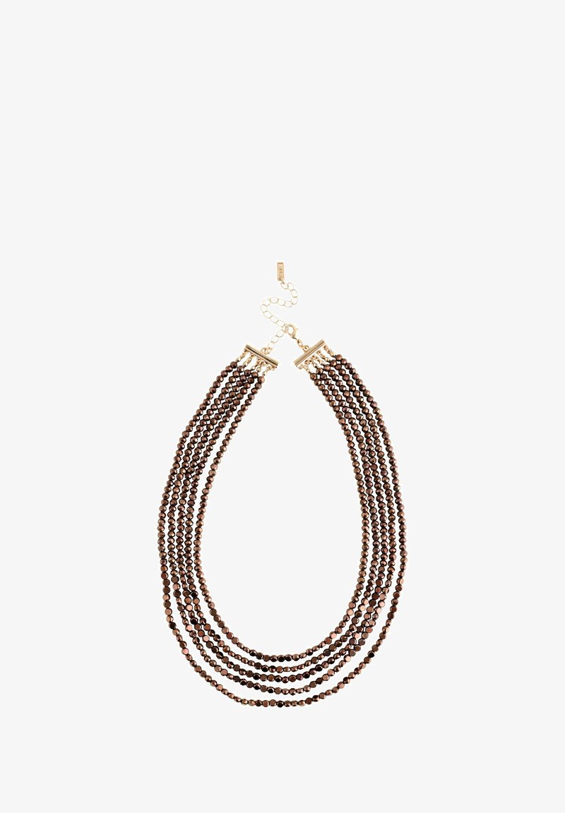 Collana multi-strato con perle tonde marroni, ferramenta color oro e chiusura a catena regolabile. Superficie testurizzata con finitura lucida.