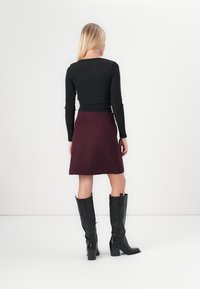 Vero Moda VMFORTUNALLISON SHORT - A-line skjørt - winetasting