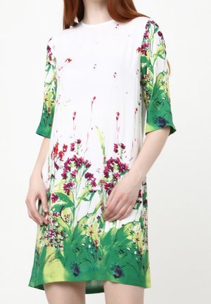 Robe de jour - white