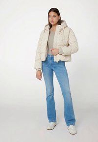 Guess MIT 4G-LOGO - Talvejope - mehrfarbig beige