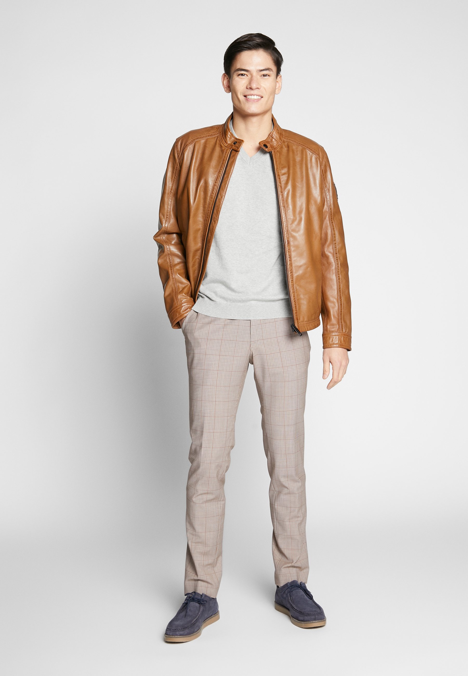 Bertoni RAVN TROUSERS Bukse beige Zalando.no Bertoni RAVN TROUSERS Bukse beige Zalando.no