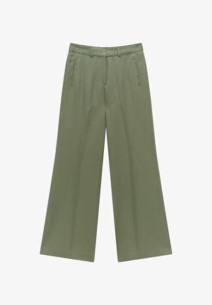 Wide-leg trousers in olive green fabric, featuring a flat front, two side pockets, and a smooth texture for a tailored appearance.