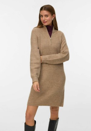 VMLEFILE MIDI - Haljina s naramenicama - silver mink