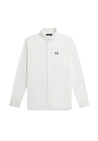 Camicia bianca a maniche lunghe in cotone, con colletto a punta e taschino sul petto con un piccolo logo nero. Tessuto liscio.