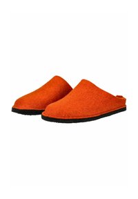 Et par orange byttefilt slippers med sorte såler på en hvid baggrund, designet til indendørs brug.