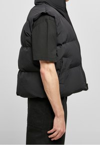 Karl Kani Väst - black