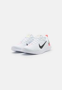 Nike Performance FLEX EXPERIENCE RUN 12 - Tenisice za trening - white/black/hot punch/volt