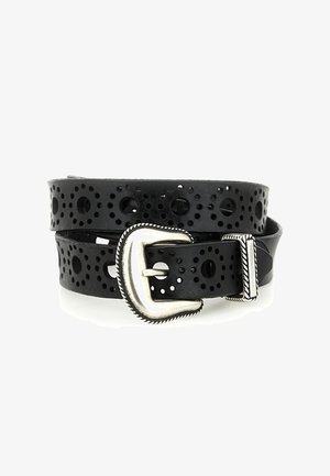 Cintura in pelle nera con perforazioni decorative circolari e fibbia in metallo argentato con motivo a corda intrecciata.